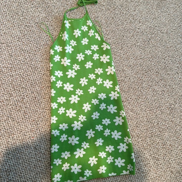 Dresses & Skirts - Pacsun green flower dress!